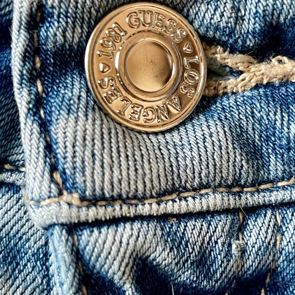 GUESS LOS ANGELES DENIM BERMUDA DISTRESSED SHORTS SIZE 25 - Picture 6 of 14